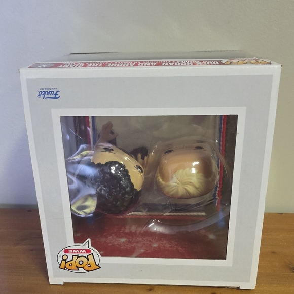 Funko WWE Hulk Hogan and Andre The Giant Vinyl Figures 2-Pack - Picture 5 of 6